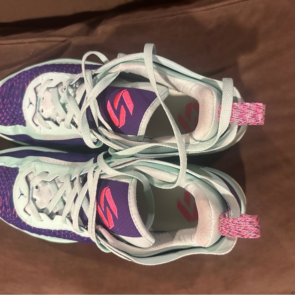 Jordan Athletic Shoes - Mint, Purple, Pink - Picture 5 of 6